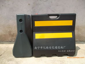 廣西南寧市億路安交通設(shè)施廠批發(fā)供應(yīng)廣西交通設(shè)備廠,防撞桶,隔離墩,標(biāo)志牌