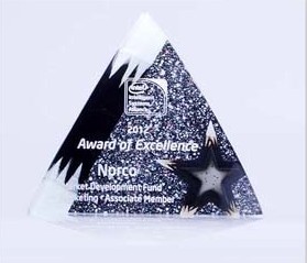 IDF2013,華北工控工控機(jī)+工業(yè)主板榮獲最佳業(yè)績獎